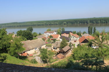 Banoštor - selo vina i Dunava